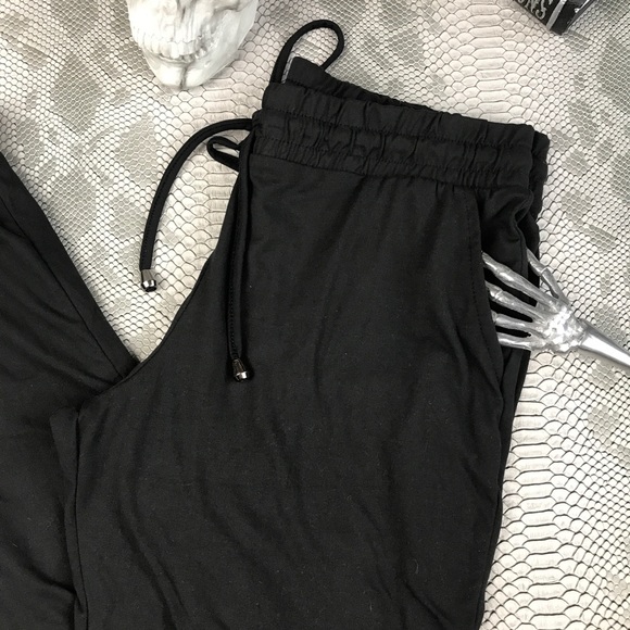 Butter Soft Black Joggers w pockets - Picture 2 of 3